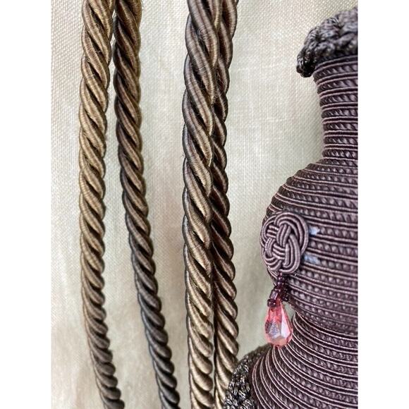 Large Single Brown Drapery Curtain Tieback with Double Tassels - Picture 4 of 7